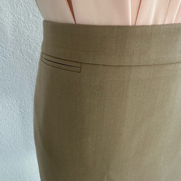 Ann Taylor Elegant Tan Pencil Skirt - Picture 2 of 4